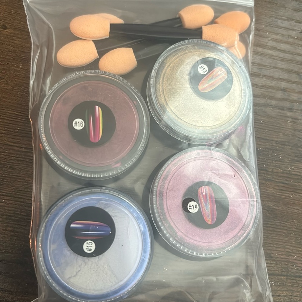 Chrome nail powder bundle. Never opened, comes with four brand new applicators.